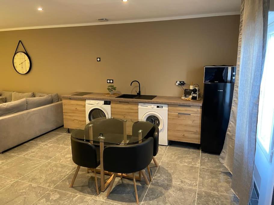 Maison Avec Jacuzzi Orange  Eksteriør bilde